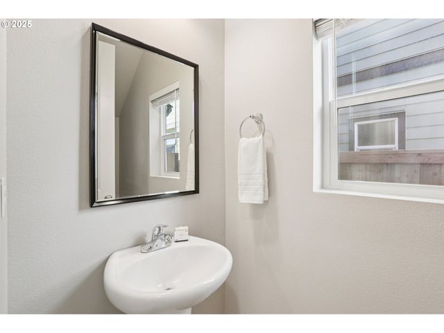1030 Nw 178TH Way, Ridgefield, WA 98642