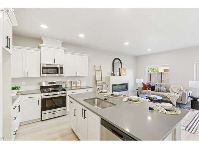 1030 Nw 178TH Way, Ridgefield, WA 98642