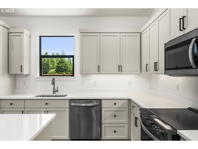 88109 JAMESON Way, Veneta, OR 97487