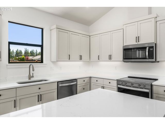 88109 JAMESON Way, Veneta, OR 97487