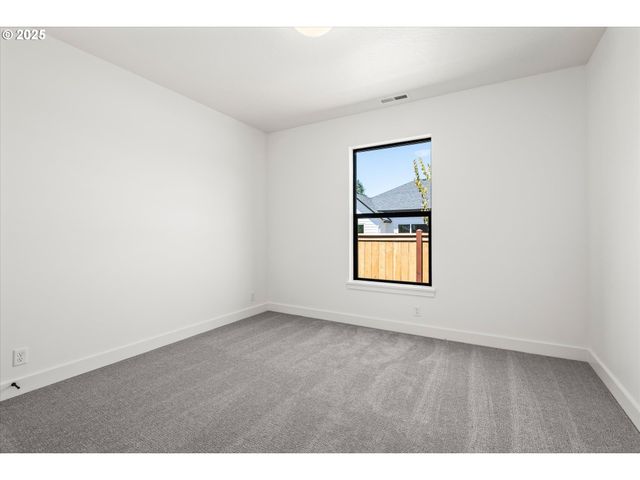 88109 JAMESON Way, Veneta, OR 97487