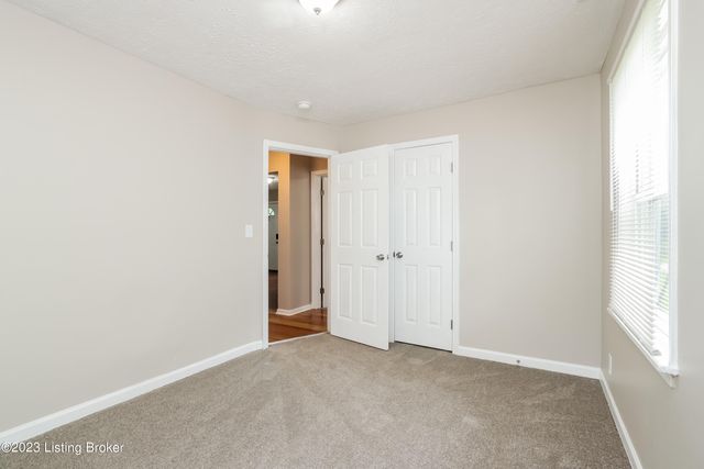 3613 Penway Ave, Louisville, KY 40211