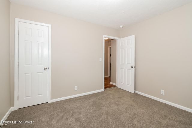 3613 Penway Ave, Louisville, KY 40211