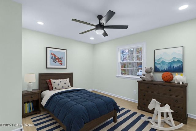 9008 Lakeridge Dr, Louisville, KY 40272