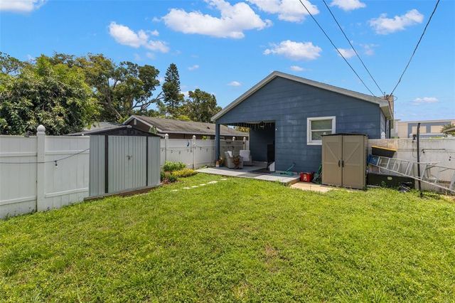 469 38TH AVENUE N, St Petersburg, FL 33704