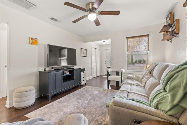 469 38TH AVENUE N, St Petersburg, FL 33704