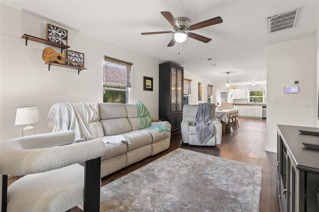 469 38TH AVENUE N, St Petersburg, FL 33704