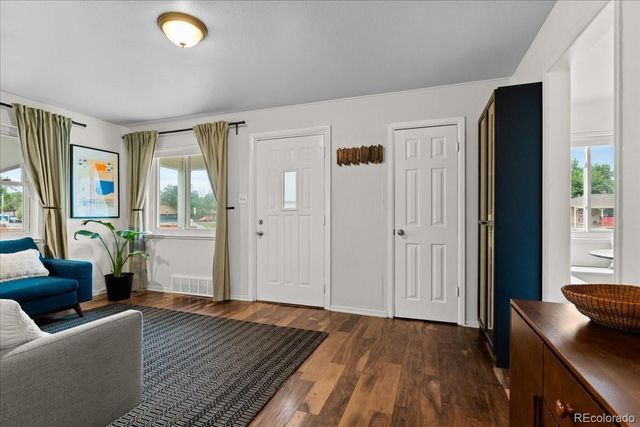 1860 S Zuni Street, Denver, CO 80223