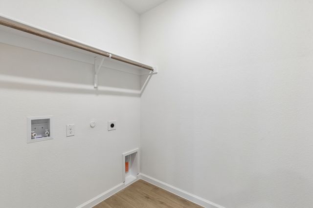 815 Hillcrest Boulevard, Princeton, TX 75407