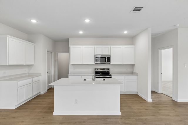 815 Hillcrest Boulevard, Princeton, TX 75407