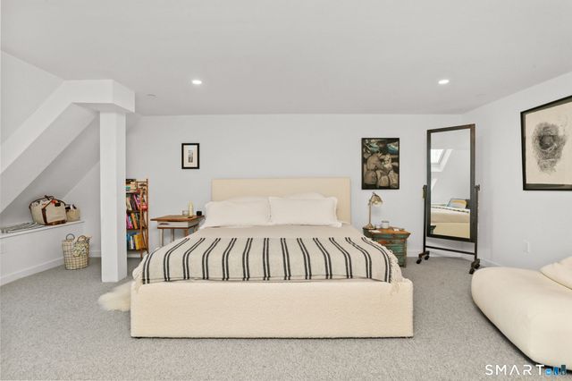 140 Rowayton Avenue E, Norwalk, CT 06853