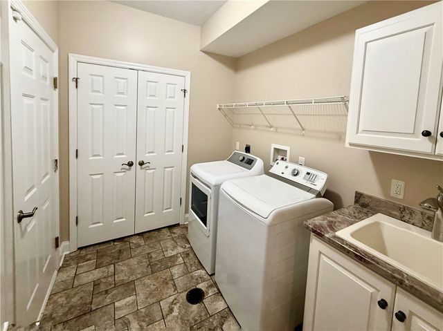 60 Nicholas, Brighton Twp, PA 15009