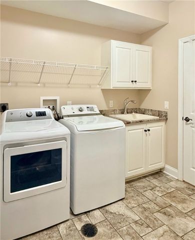 60 Nicholas, Brighton Twp, PA 15009