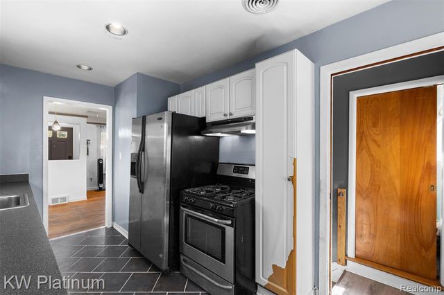 24545 Raven Avenue, Eastpointe, MI 48021