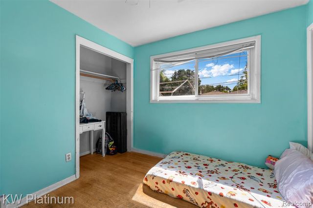 24545 Raven Avenue, Eastpointe, MI 48021