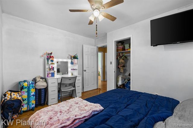 24545 Raven Avenue, Eastpointe, MI 48021
