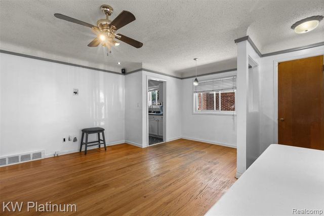24545 Raven Avenue, Eastpointe, MI 48021