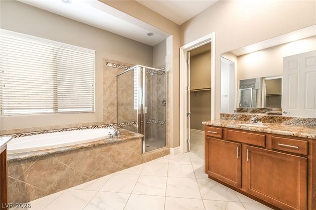 2 Lago Turchino Court, Henderson, NV 89011
