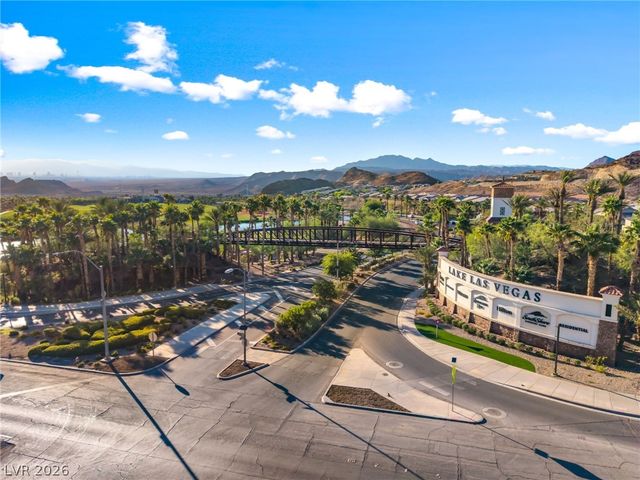 2 Lago Turchino Court, Henderson, NV 89011