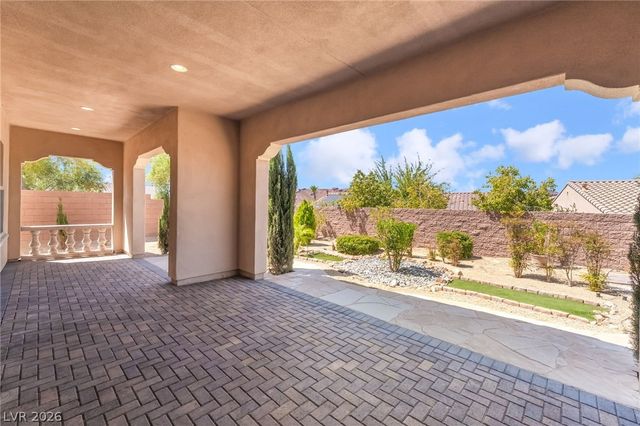 2 Lago Turchino Court, Henderson, NV 89011