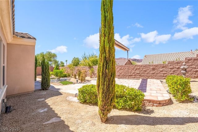 2 Lago Turchino Court, Henderson, NV 89011