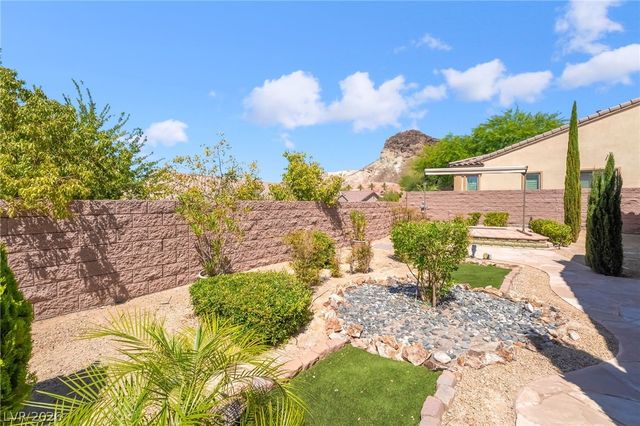 2 Lago Turchino Court, Henderson, NV 89011