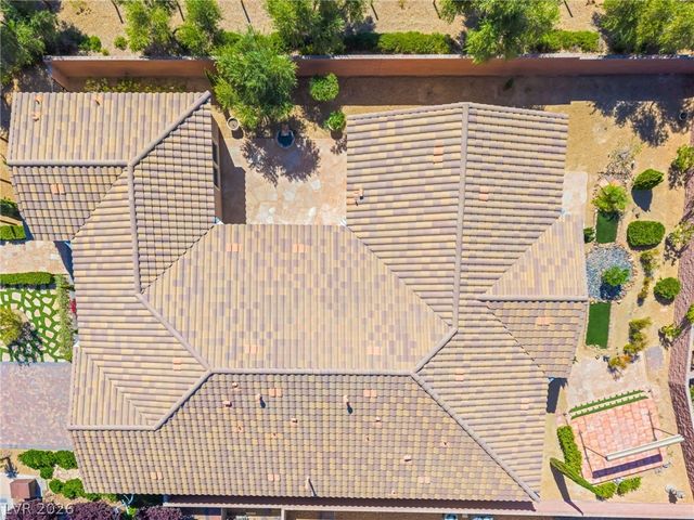 2 Lago Turchino Court, Henderson, NV 89011