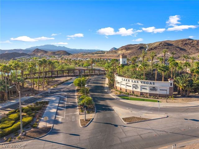 2 Lago Turchino Court, Henderson, NV 89011