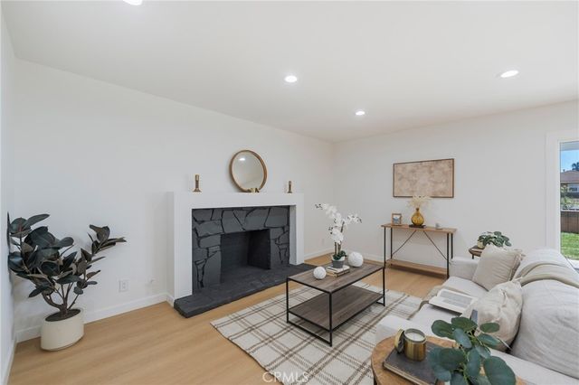 938 Oakcrest, Brea, CA 92821