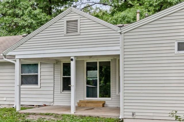 612 S Sherman Avenue, Olathe, KS 66061