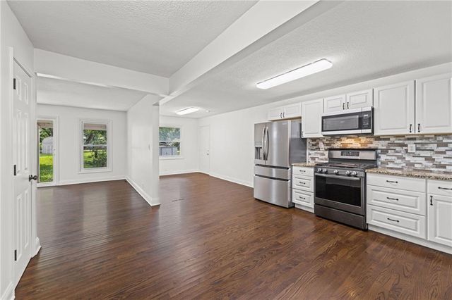 612 S Sherman Avenue, Olathe, KS 66061