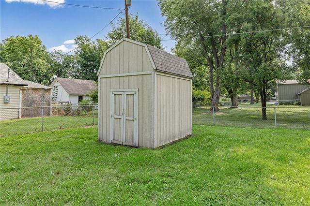 612 S Sherman Avenue, Olathe, KS 66061