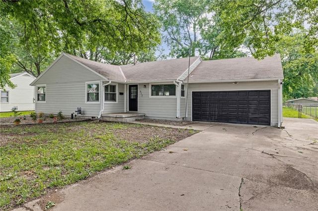 612 S Sherman Avenue, Olathe, KS 66061