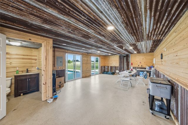 12985 County Road 4331, Larue, TX 75770