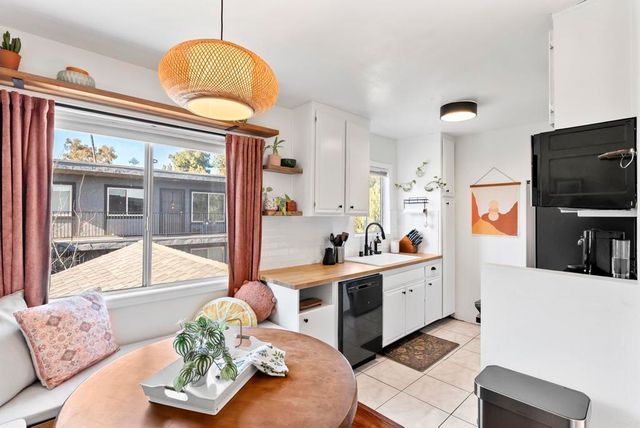 8150 Lemon Avenue 222, La Mesa, CA 91941