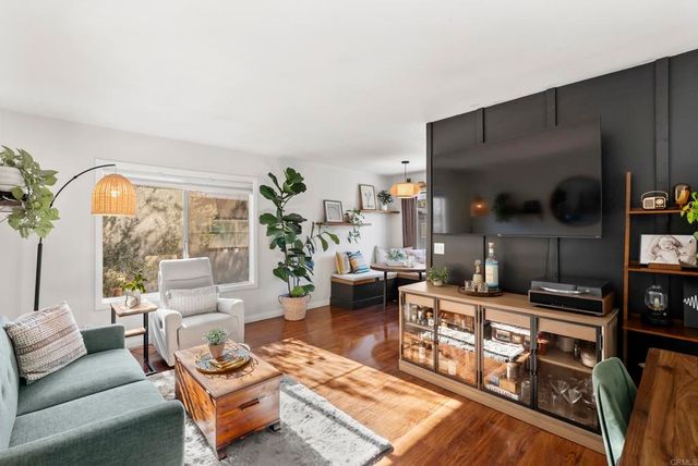 8150 Lemon Avenue 222, La Mesa, CA 91941