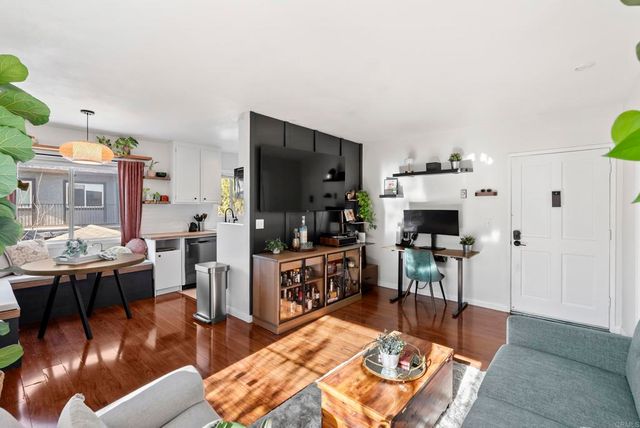 8150 Lemon Avenue 222, La Mesa, CA 91941