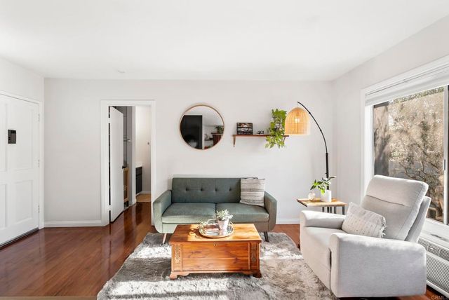 8150 Lemon Avenue 222, La Mesa, CA 91941