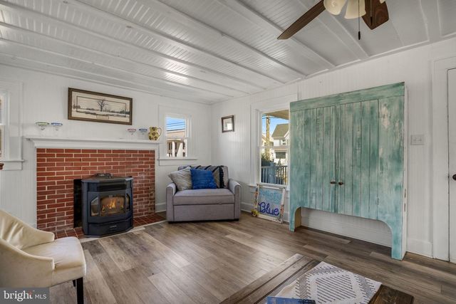 6348 CHURCH ST, Chincoteague Island, VA 23336