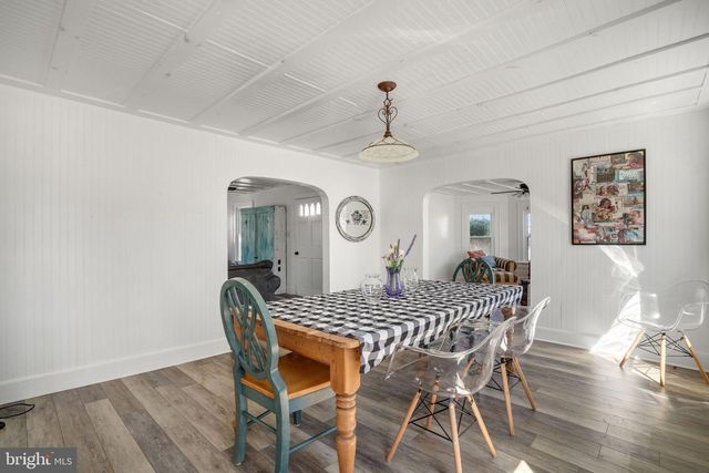 6348 CHURCH ST, Chincoteague Island, VA 23336