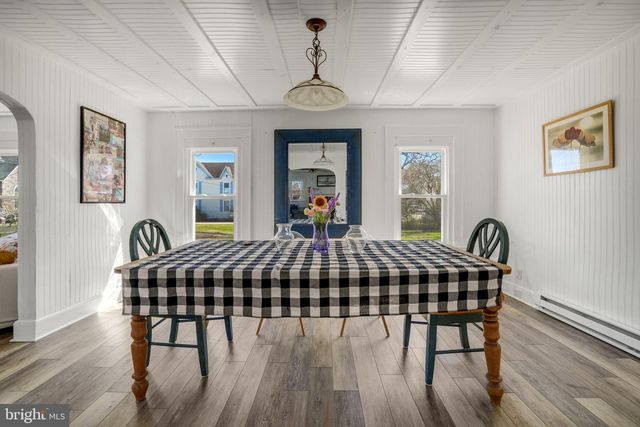 6348 CHURCH ST, Chincoteague Island, VA 23336