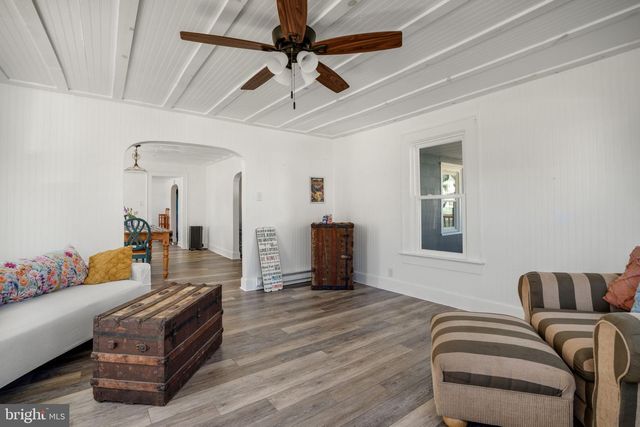 6348 CHURCH ST, Chincoteague Island, VA 23336