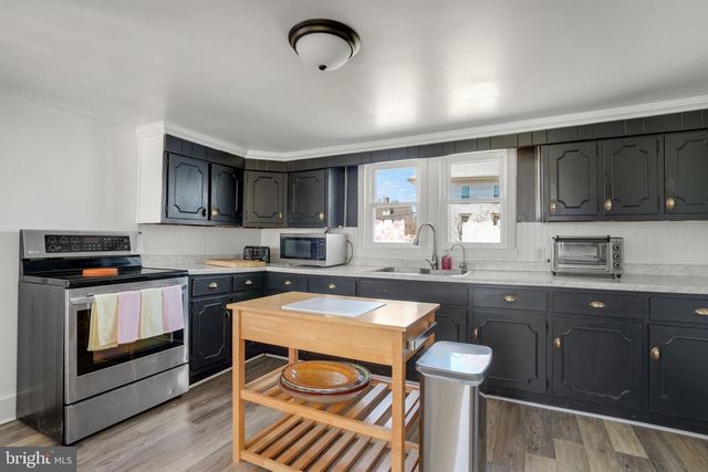 6348 CHURCH ST, Chincoteague Island, VA 23336