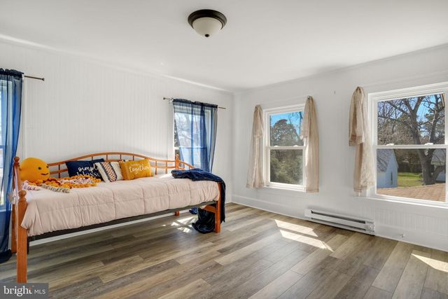 6348 CHURCH ST, Chincoteague Island, VA 23336