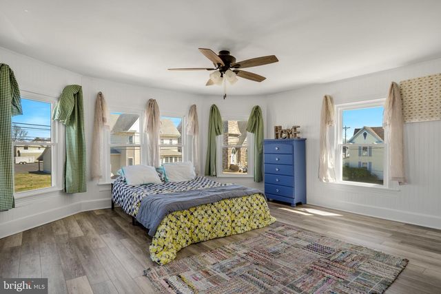 6348 CHURCH ST, Chincoteague Island, VA 23336