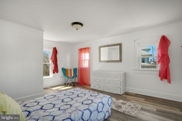 6348 CHURCH ST, Chincoteague Island, VA 23336