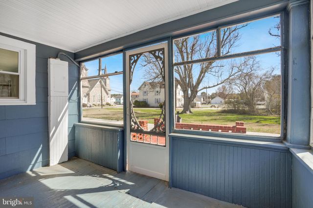 6348 CHURCH ST, Chincoteague Island, VA 23336