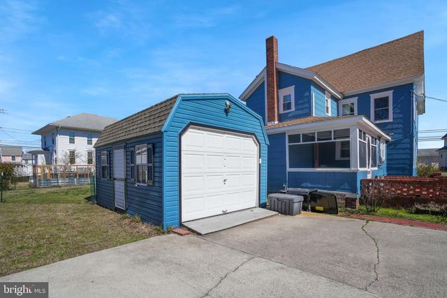 6348 CHURCH ST, Chincoteague Island, VA 23336