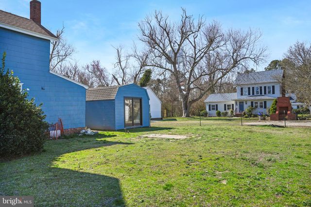 6348 CHURCH ST, Chincoteague Island, VA 23336