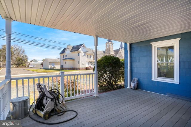 6348 CHURCH ST, Chincoteague Island, VA 23336